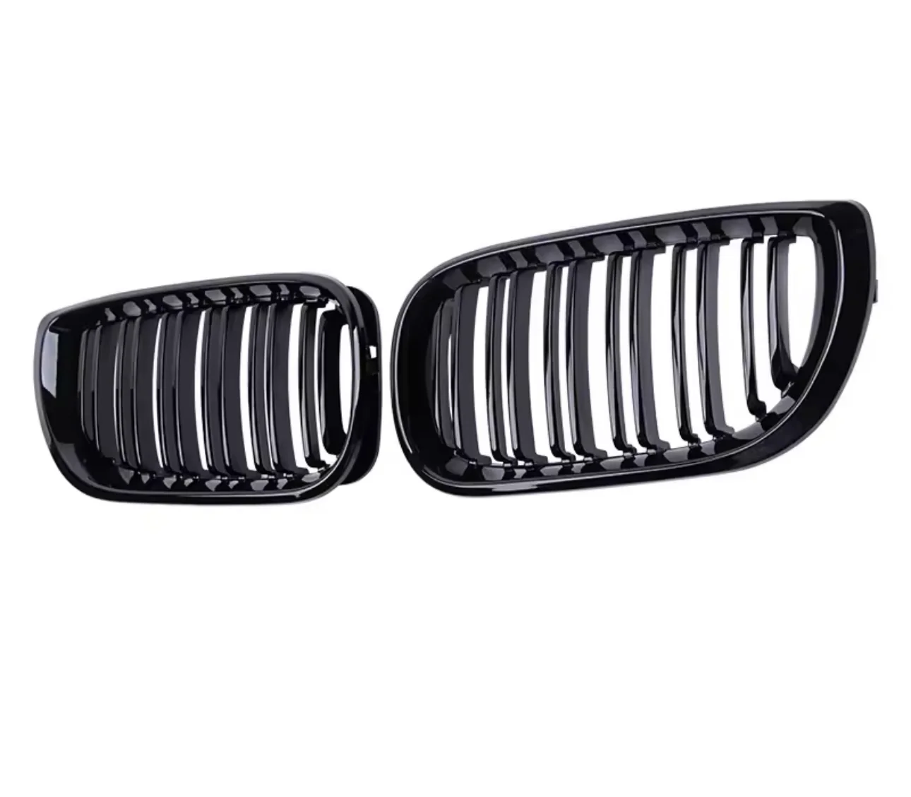 BMW E46, M-look kiiltävän mustat munuaiset - Image 3