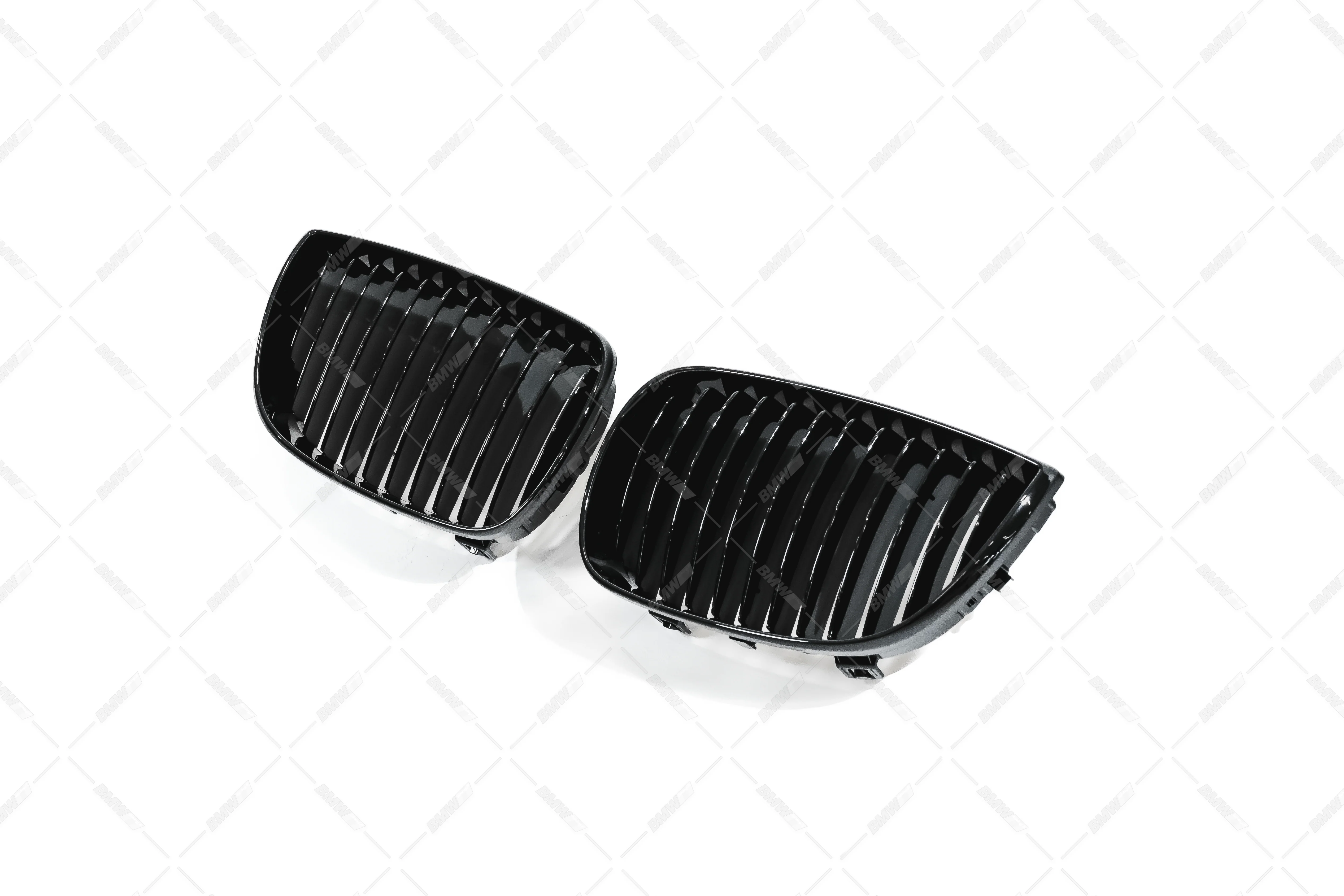 BMW E81 E82 E87 E88 Single Kiiltävän mustat munuaiset - Image 4