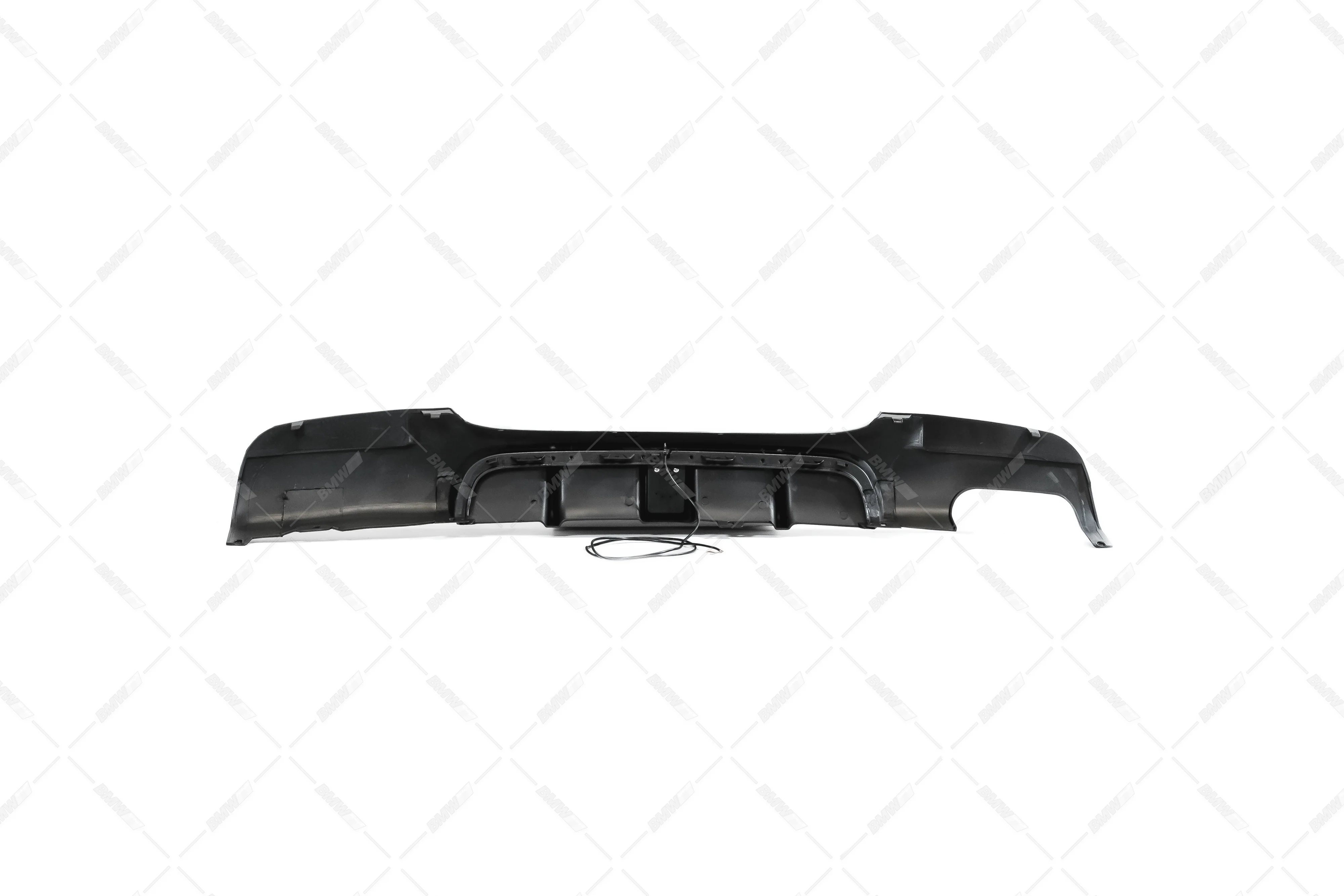 BMW E90 E91 05-11 M-Performance takapuskurin diffuusori jarruvalolla kiiltävän musta - Image 8