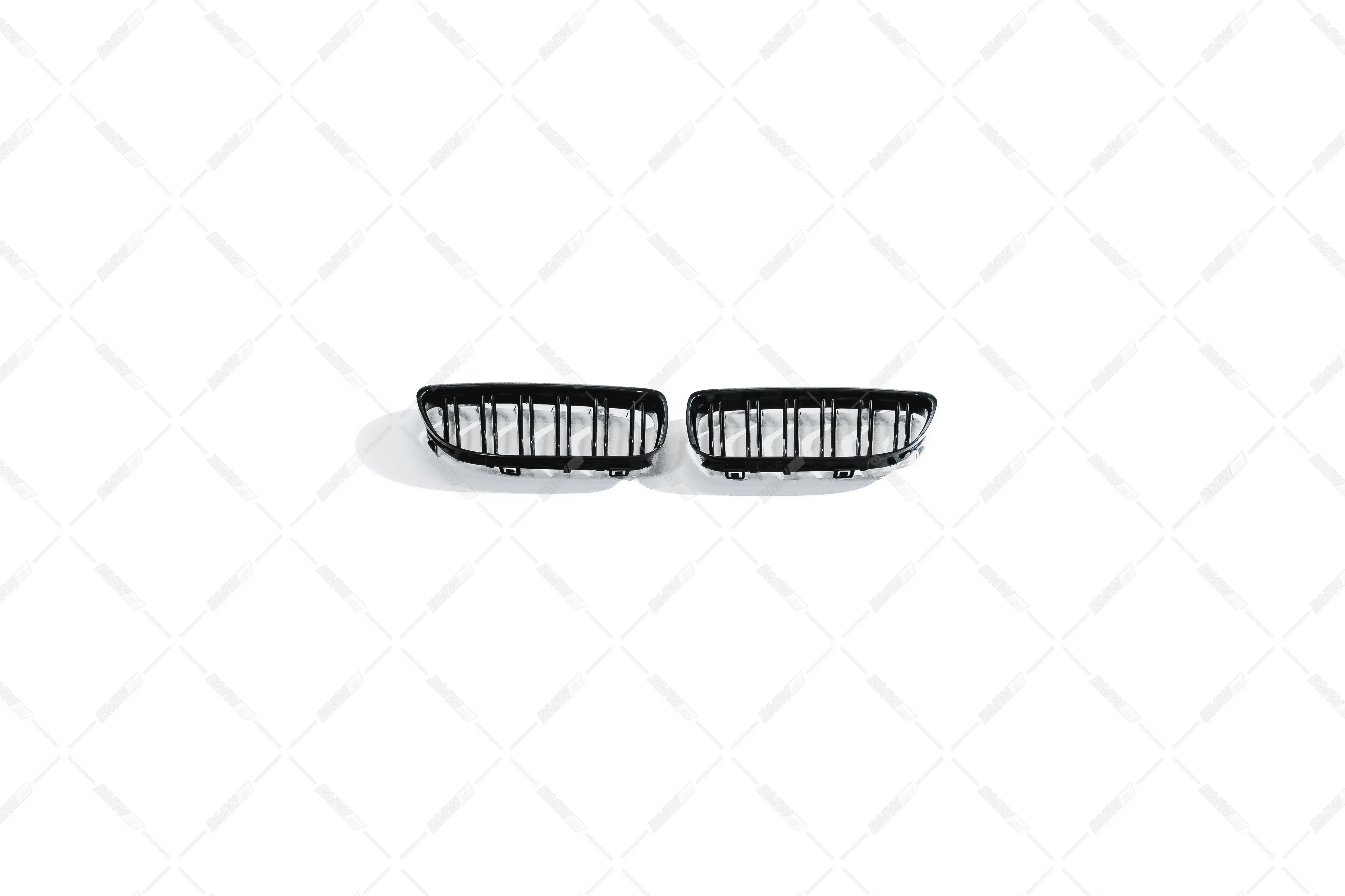 BMW E90 E91 LCI, M3-Look kiiltävän mustat munuaiset - Image 7
