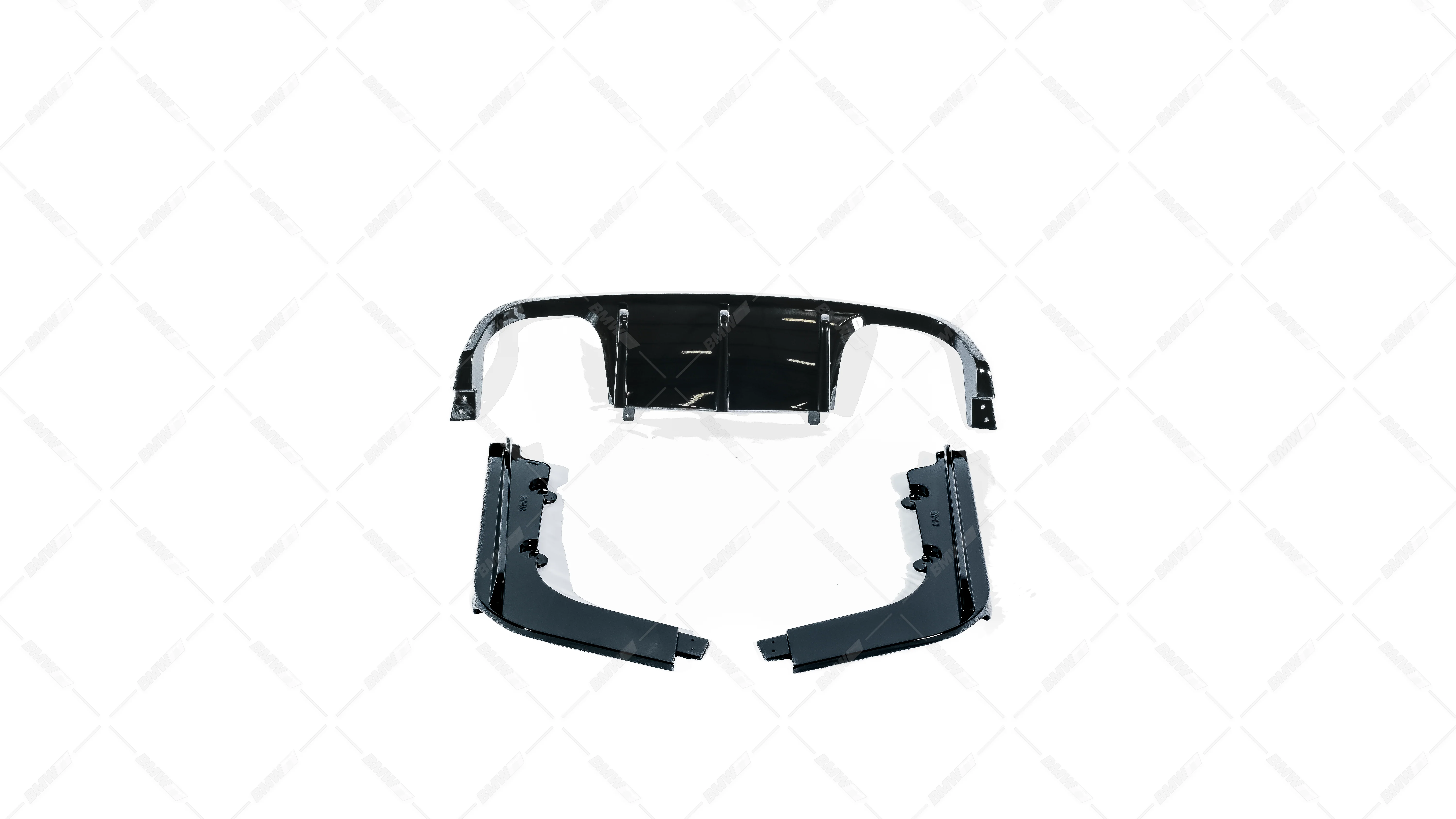 BMW E92 E93 M3 05-13 takapuskurin diffuusori kiiltävän musta - Image 2