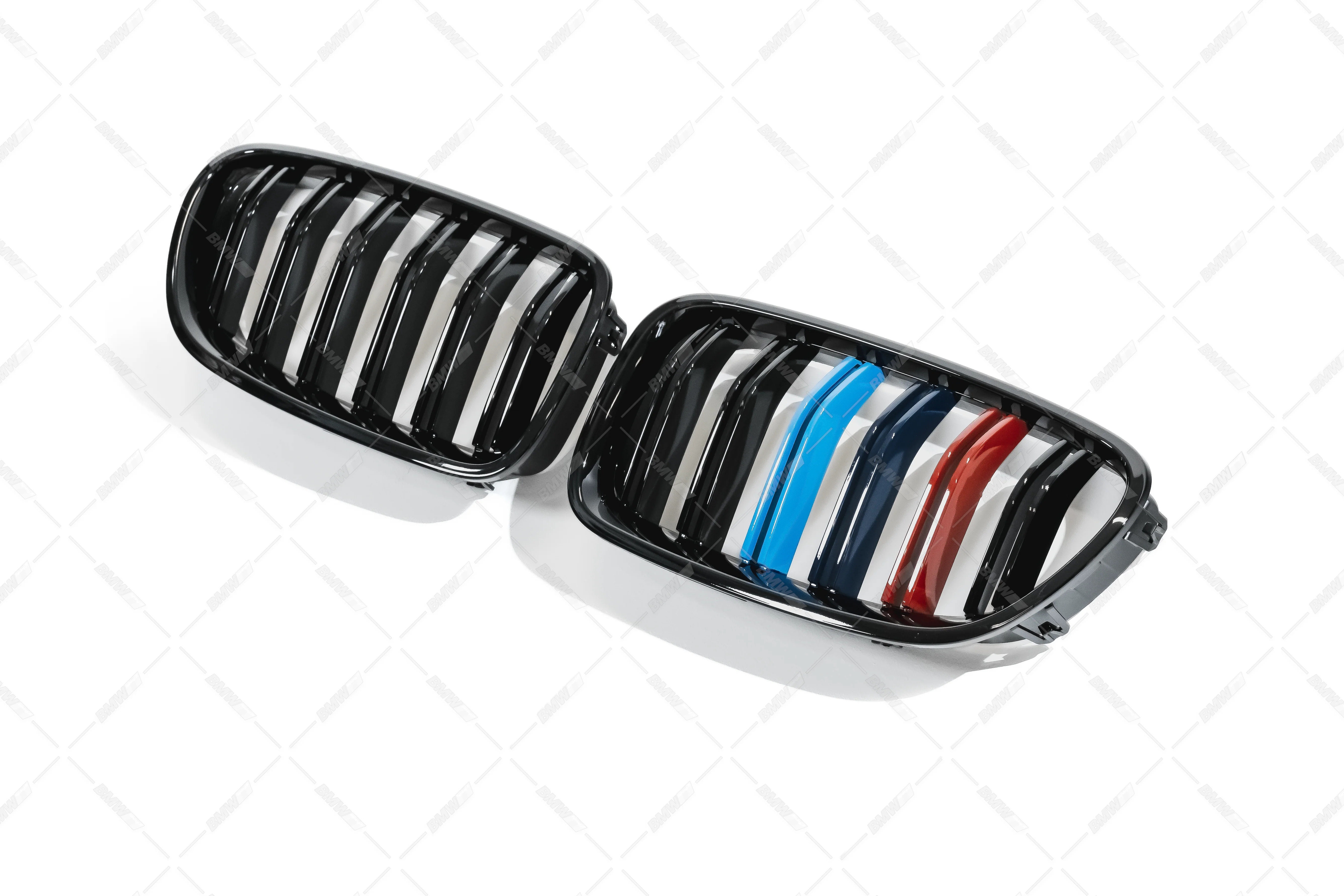 BMW F10 F11, M-Look M-color väriset munuaiset - Image 3