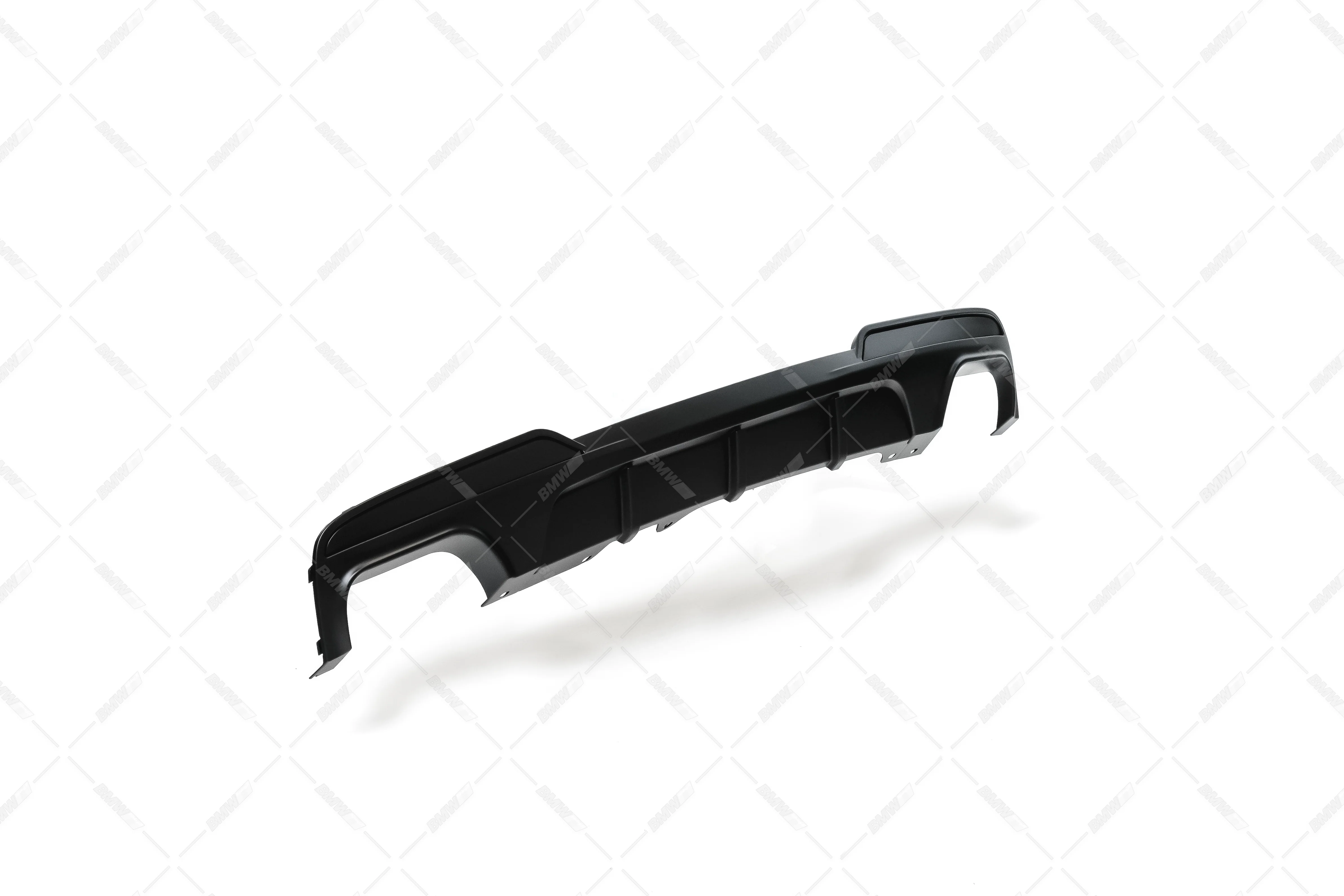 BMW F10 / F11, M-Performance look diffusori matta musta 2+2 ulostuloilla - Image 4