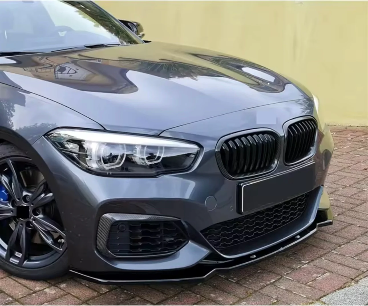 BMW F20 F21 LCI, Kiiltävän musta etupuskurin lippa - Image 4