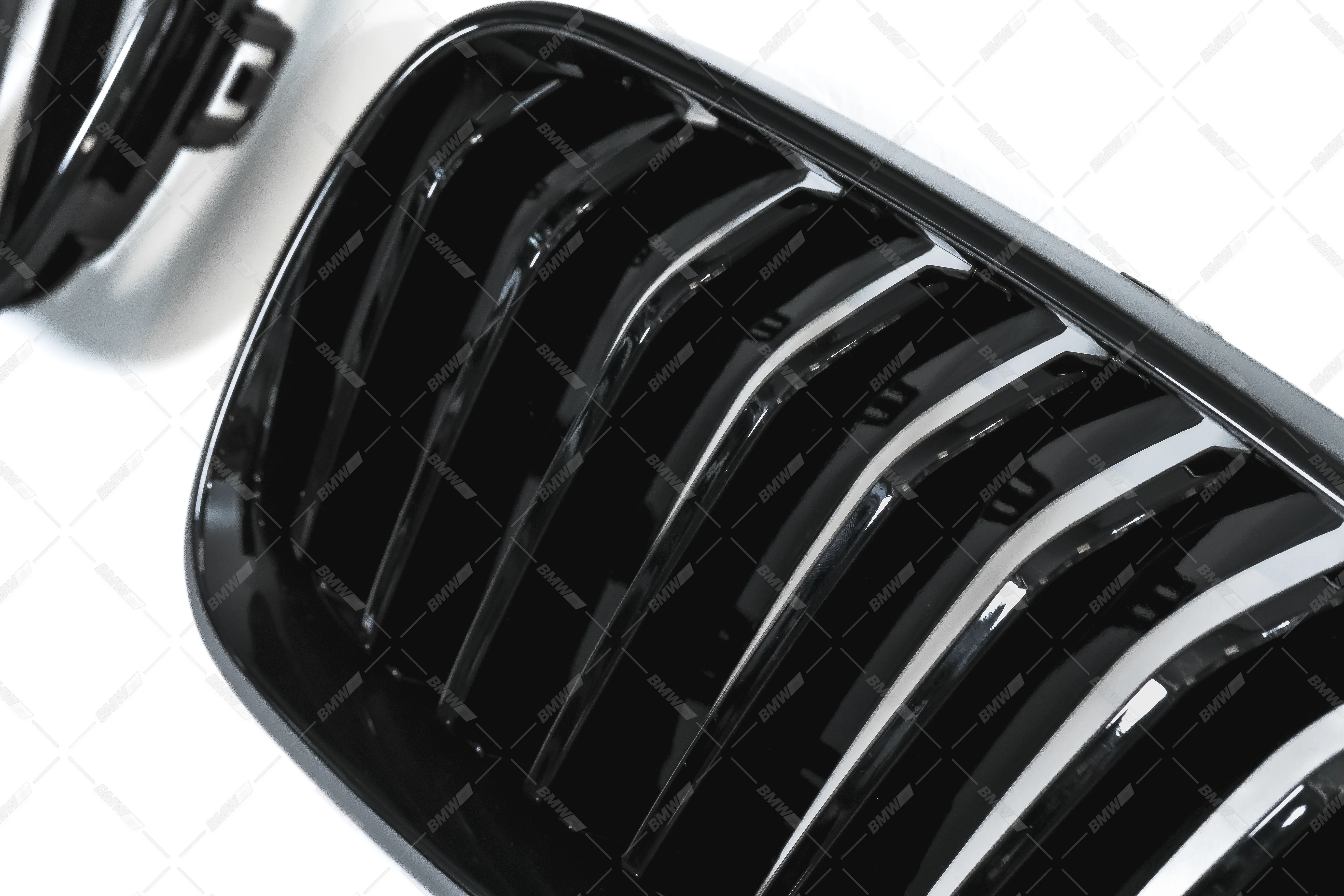 BMW F22 F23, Single grill kiiltävän mustat munuaiset - Image 5