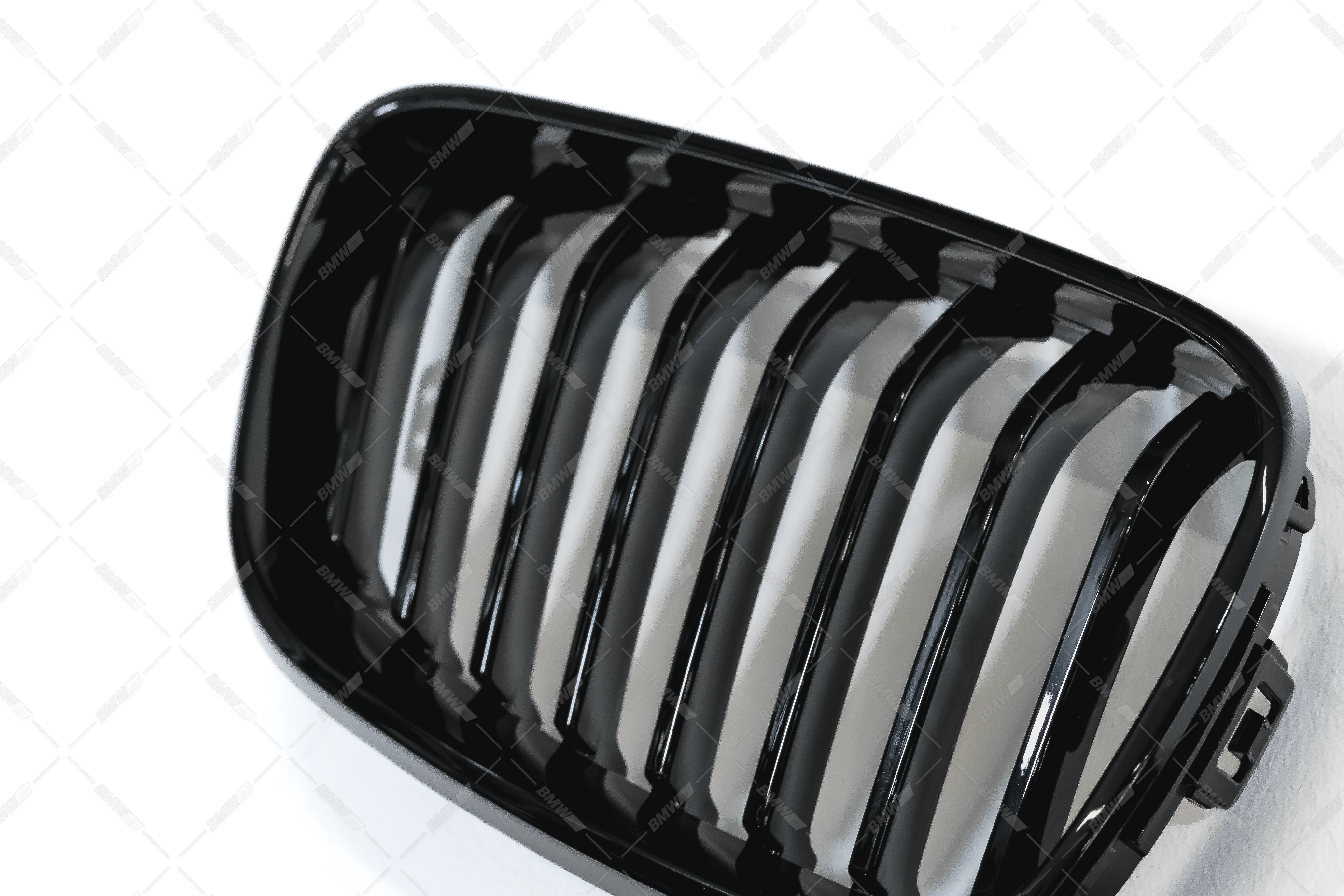 BMW F22 F23, Single grill kiiltävän mustat munuaiset - Image 6