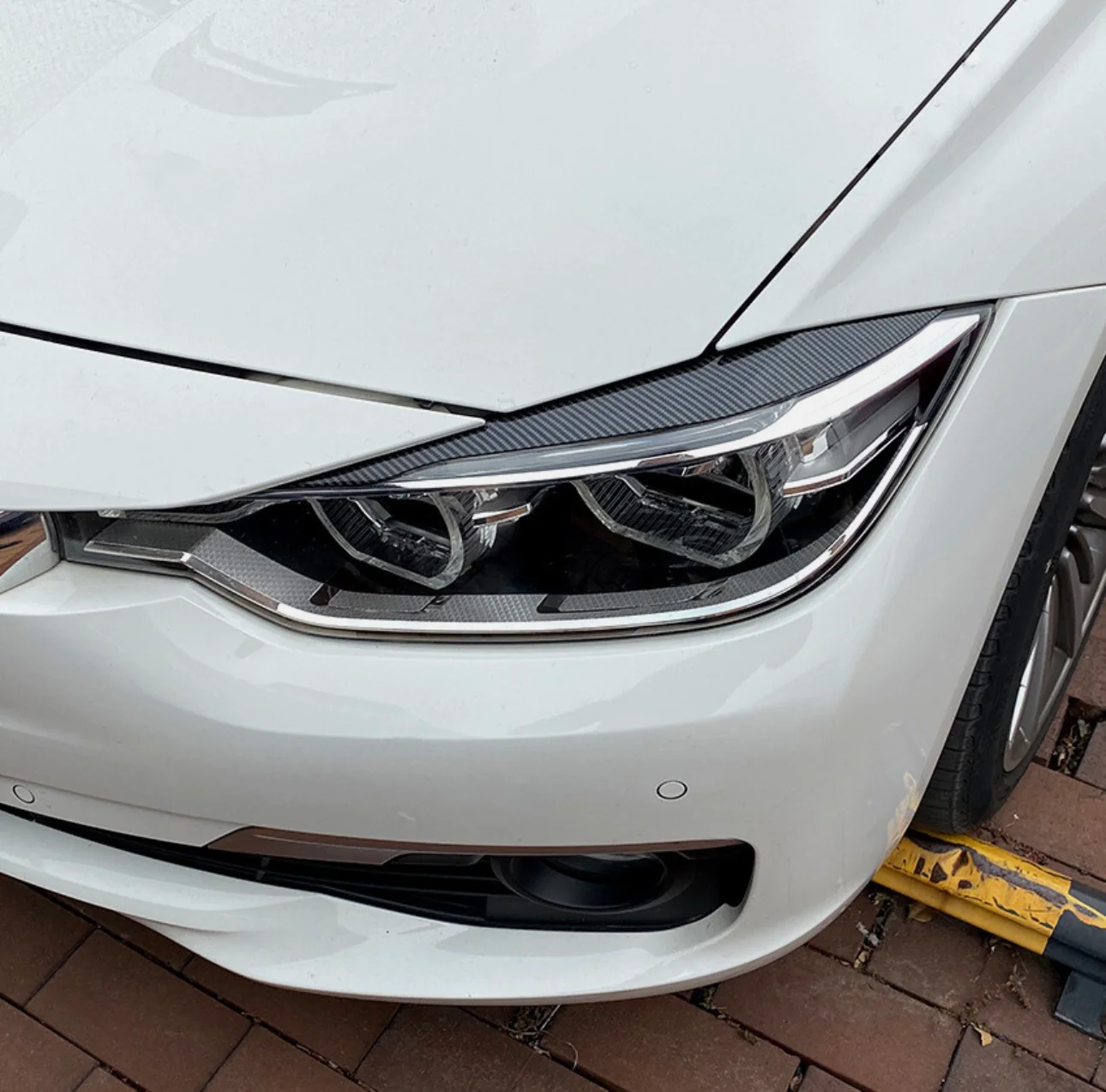 BMW F30 F31 11-19 Carbon-look valonluomet - Image 2