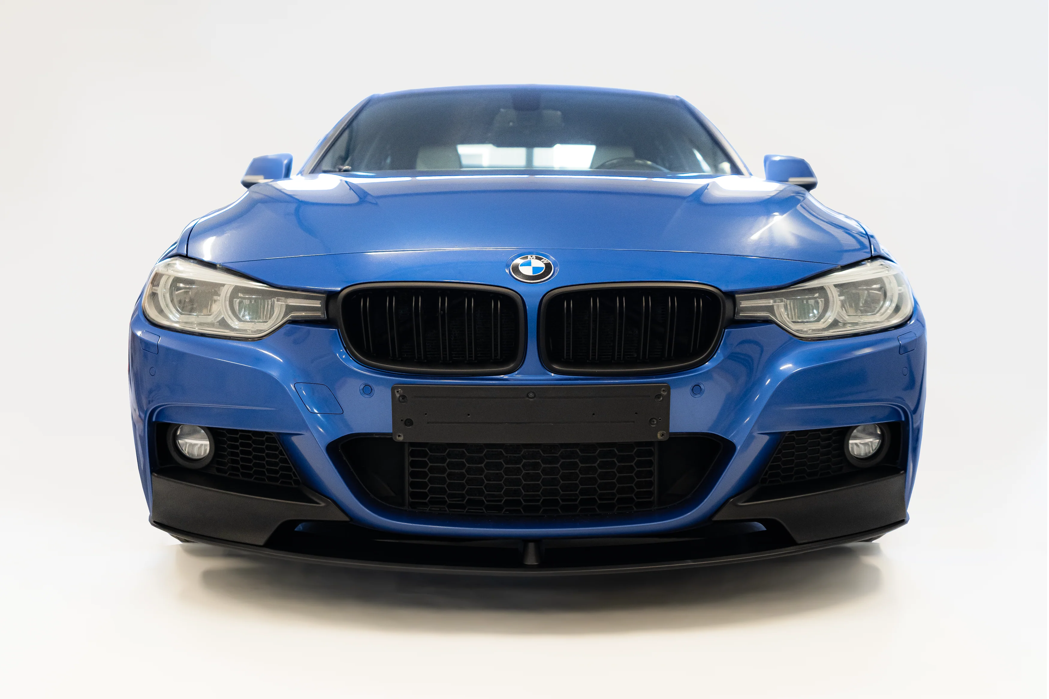 BMW F30 F31, M-look matta mustat munuaiset - Image 5