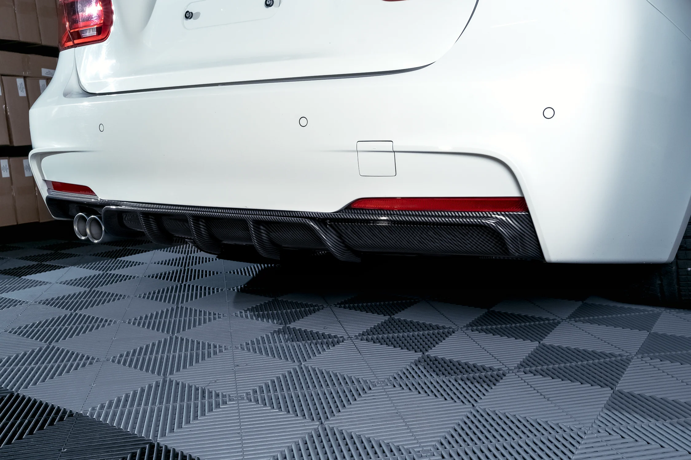 BMW F30 F31 M-Performance diffuusori M-Sport takapuskuriin, carbon look - Image 6