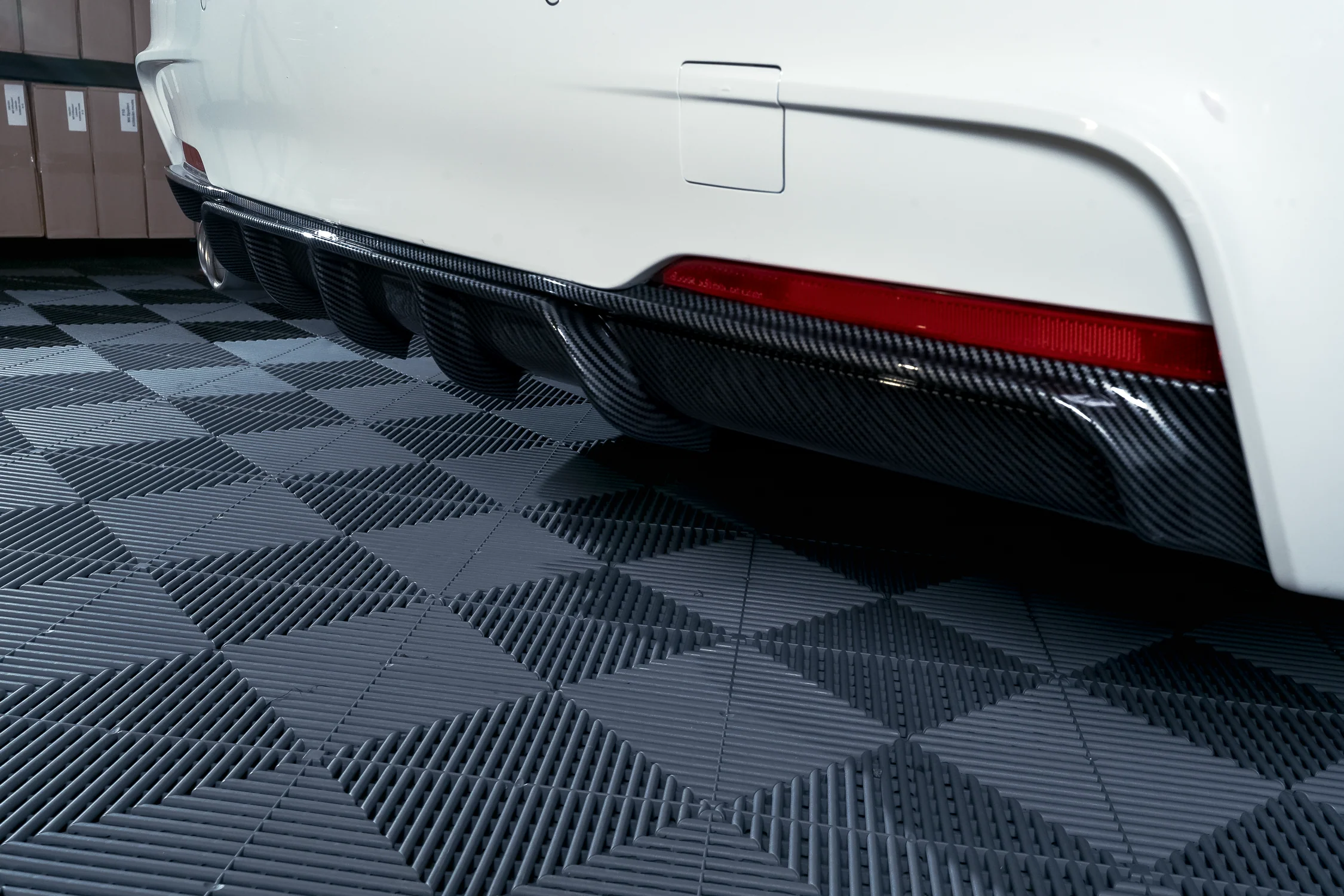 BMW F30 F31 M-Performance diffuusori M-Sport takapuskuriin, carbon look - Image 7