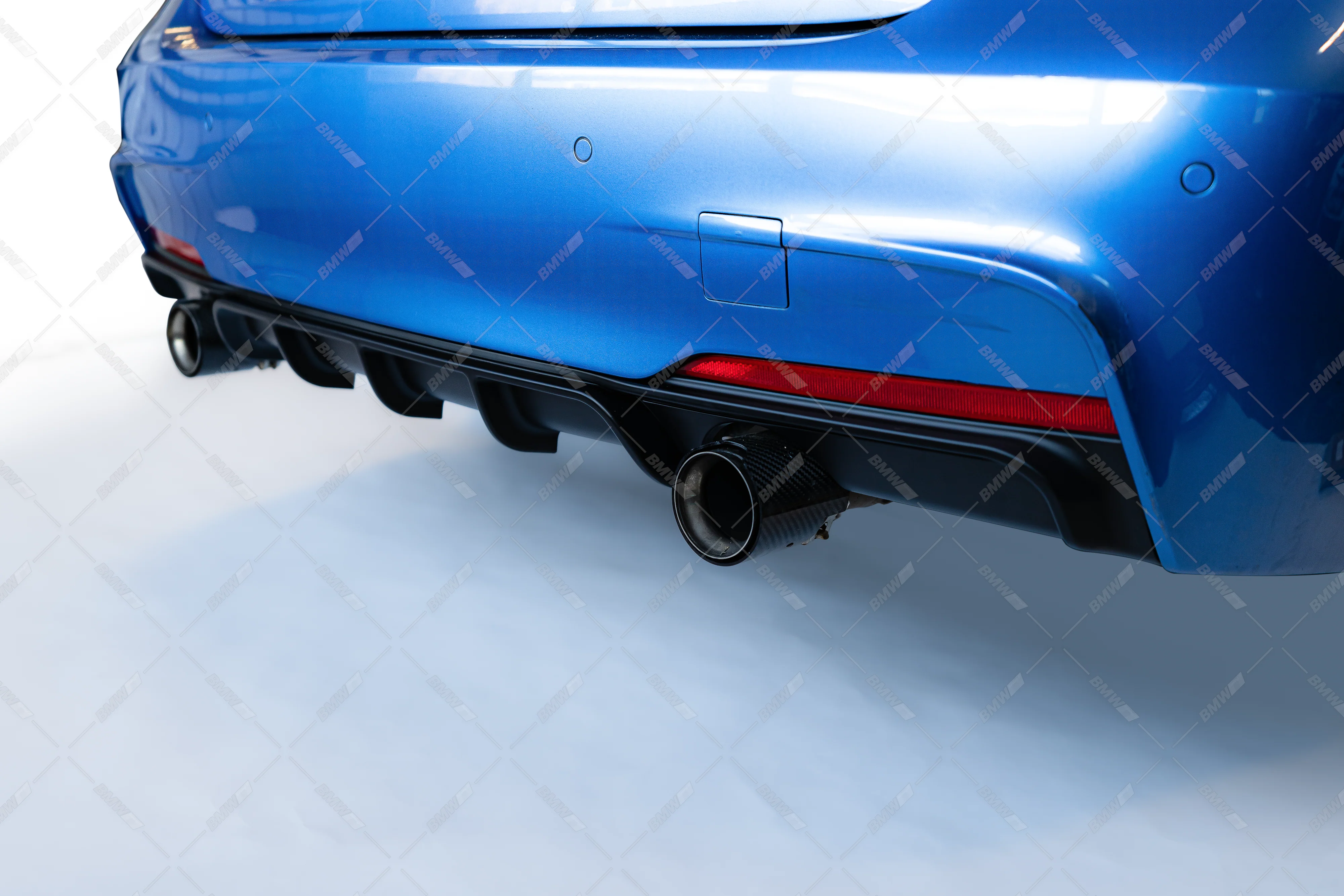BMW F30 F31 M-Performance diffuusori M-Sport takapuskuriin, matta musta - Image 4