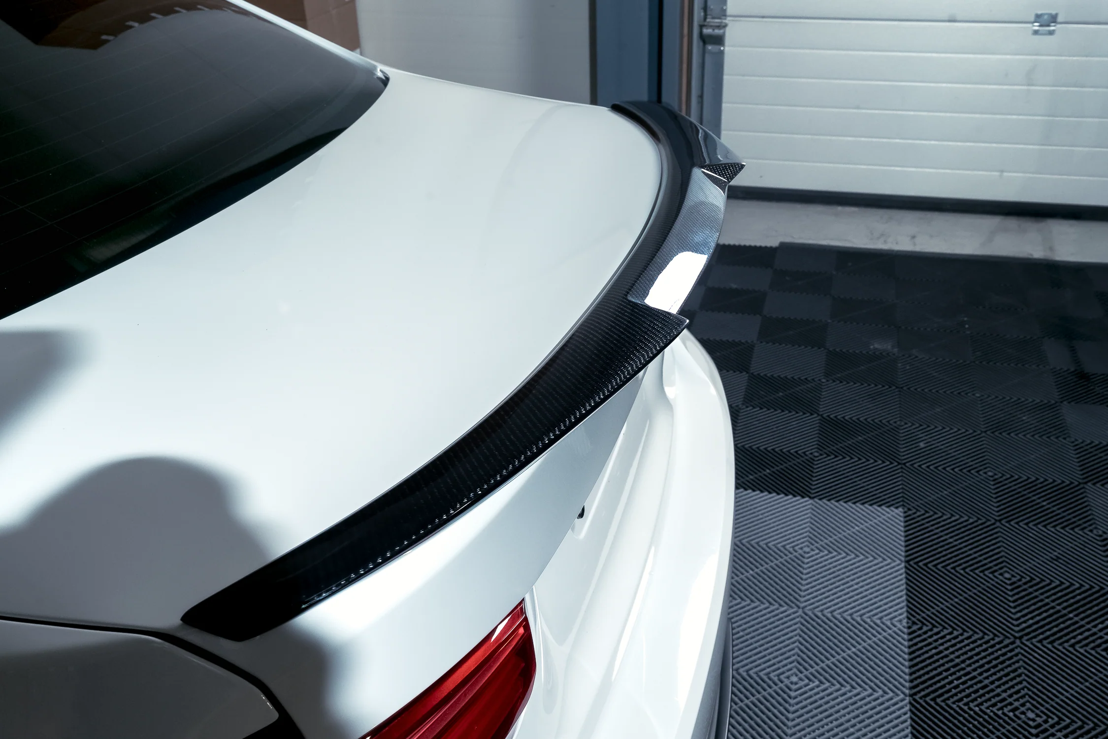 BMW F30 M4-look takaspoileri aito hiilikuitu - Image 4