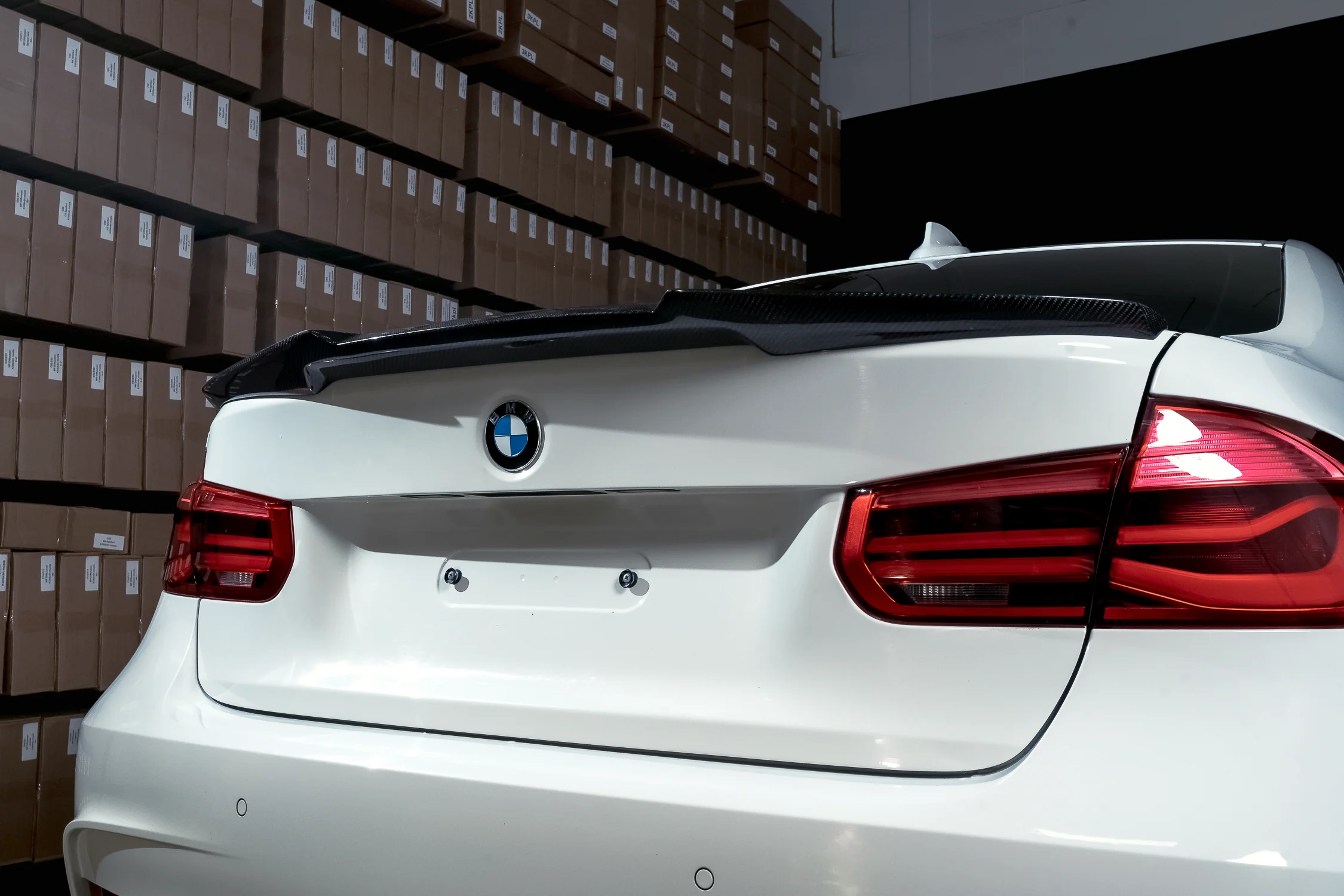 BMW F30 M4-look takaspoileri aito hiilikuitu - Image 6