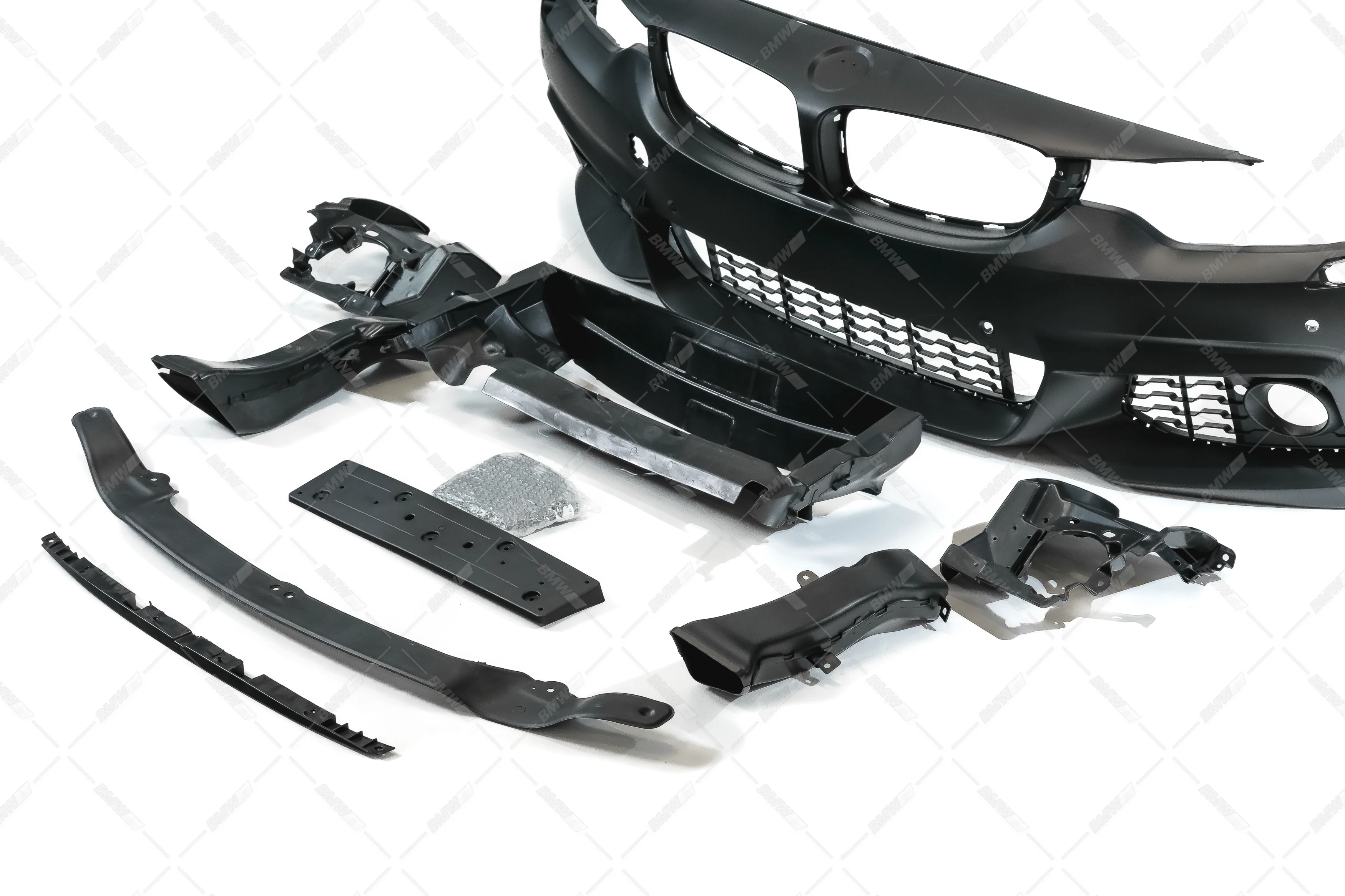 BMW F32 F33 F36 13-18 M-sport look etupuskuri, PDC, SRA - Image 8
