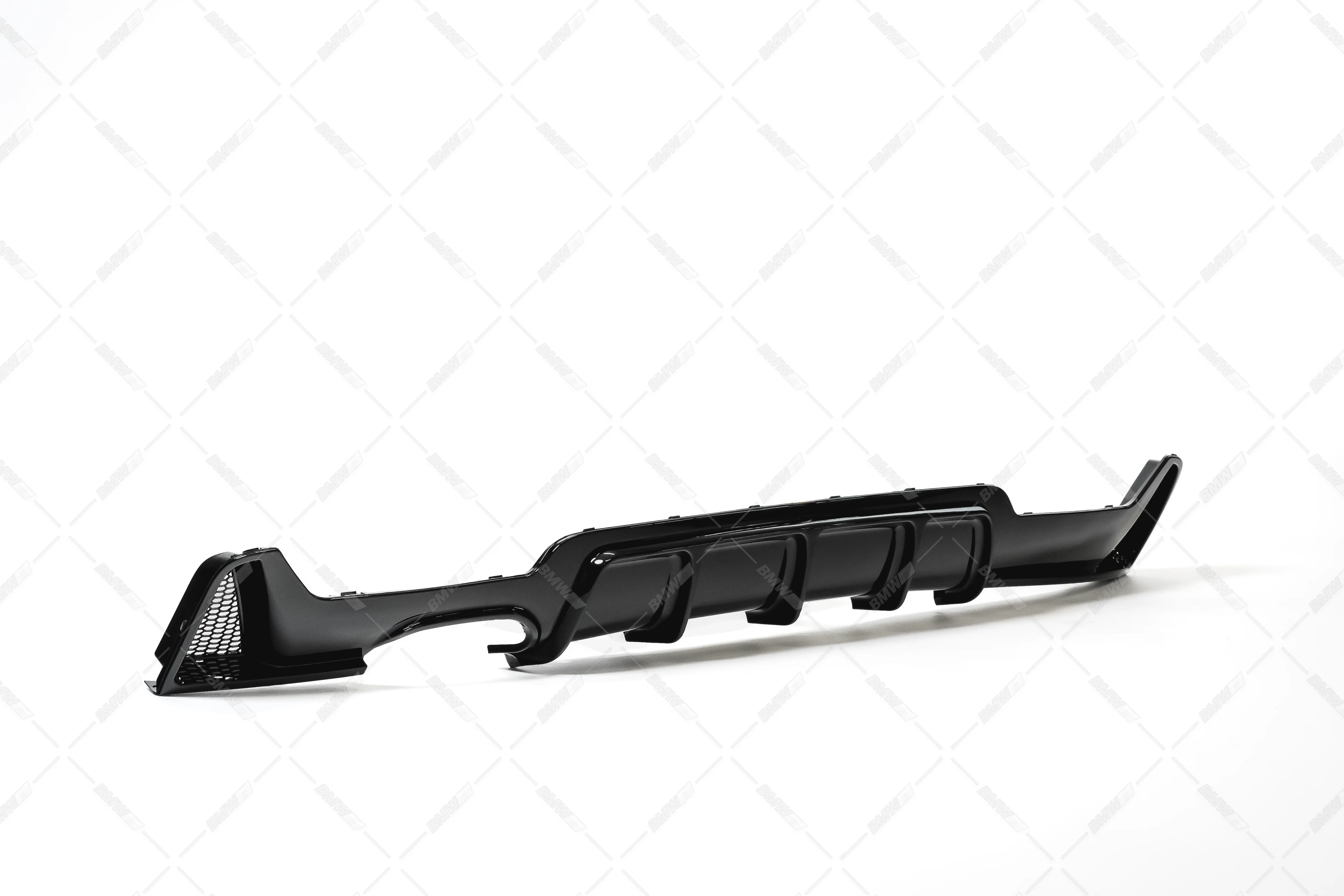 BMW F32 F33 F36, M-Performance kiiltävän musta takapuskurin diffuusori - Image 4