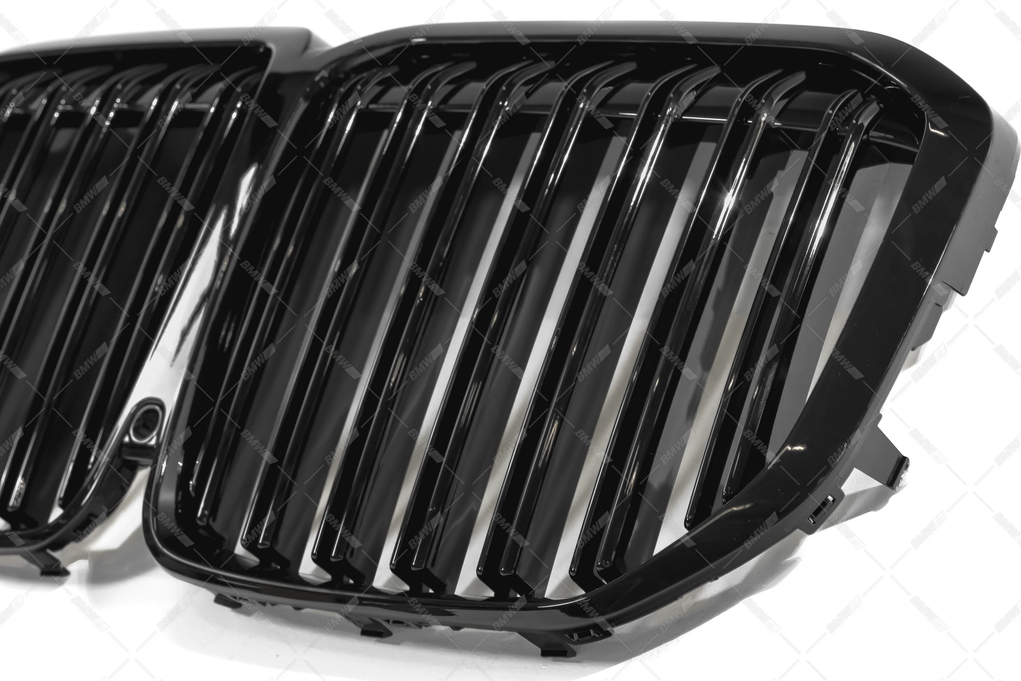 BMW G07 X7, Kiiltävän mustat M-look munuaiset - Image 5