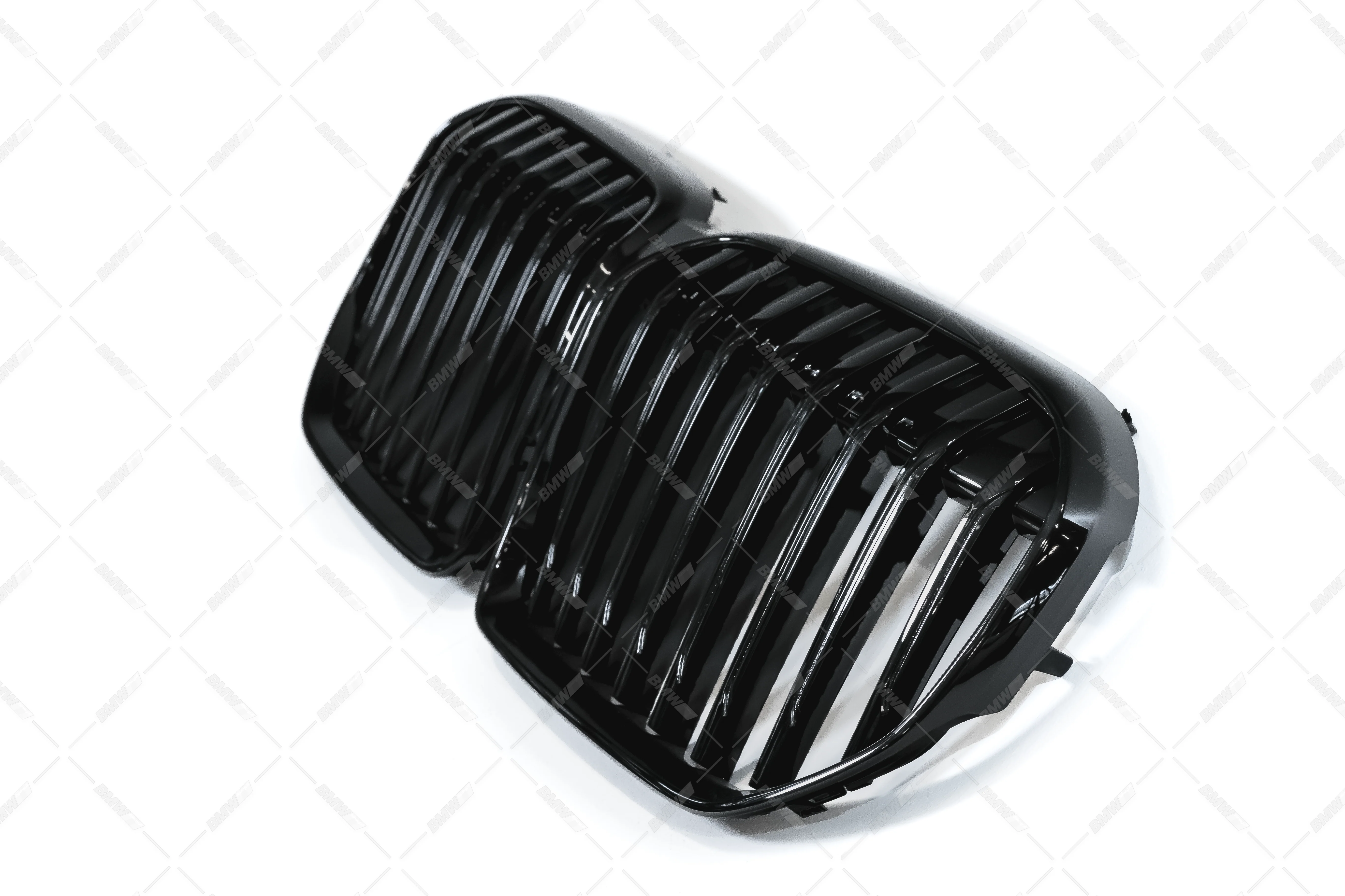 BMW G11 G12 LCI, kiiltävän mustat munuaiset - Image 4