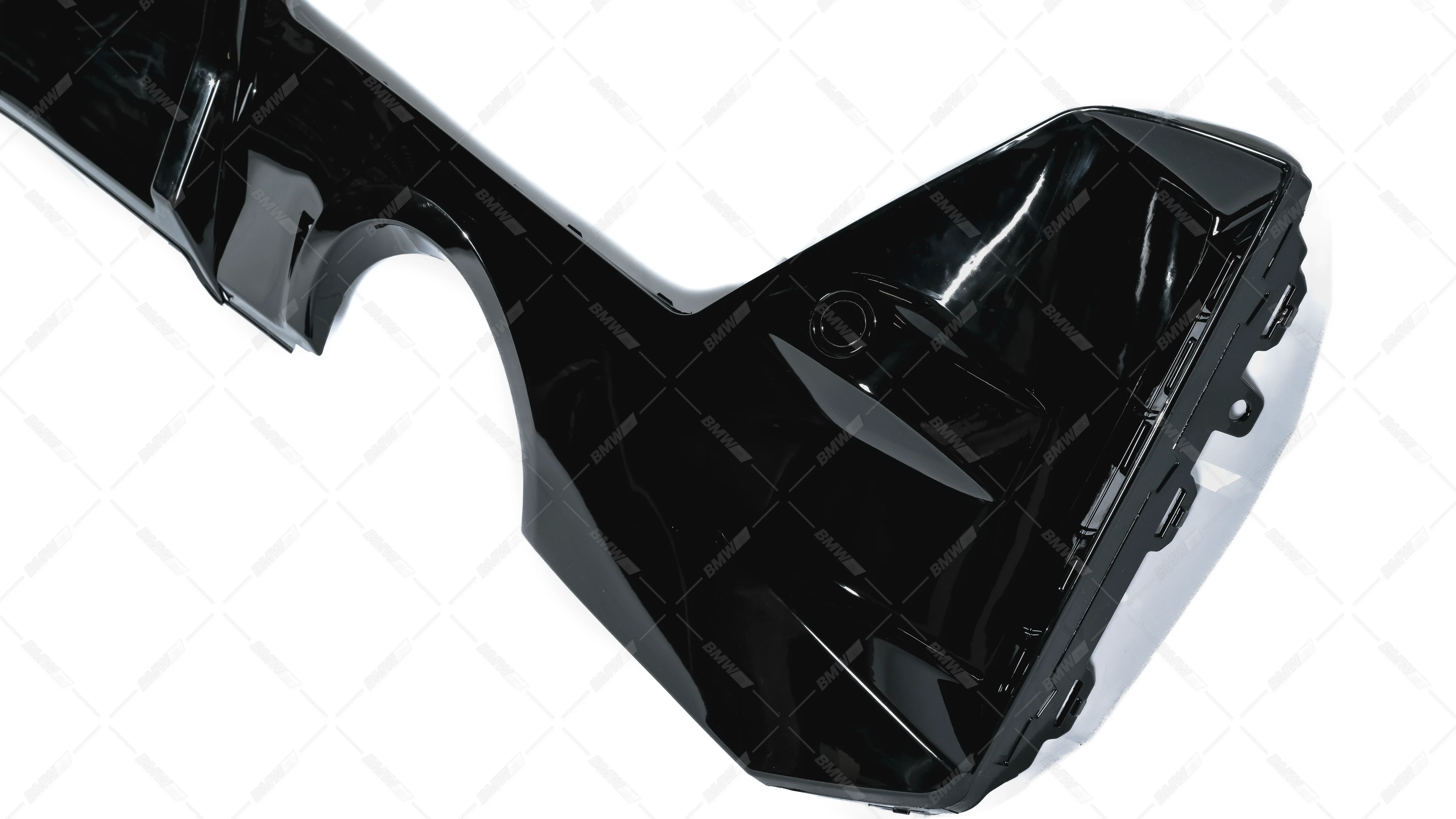 BMW G20 / G21 LCI vm. 22-25 M-performance diffuusori kiiltävän musta - Image 3