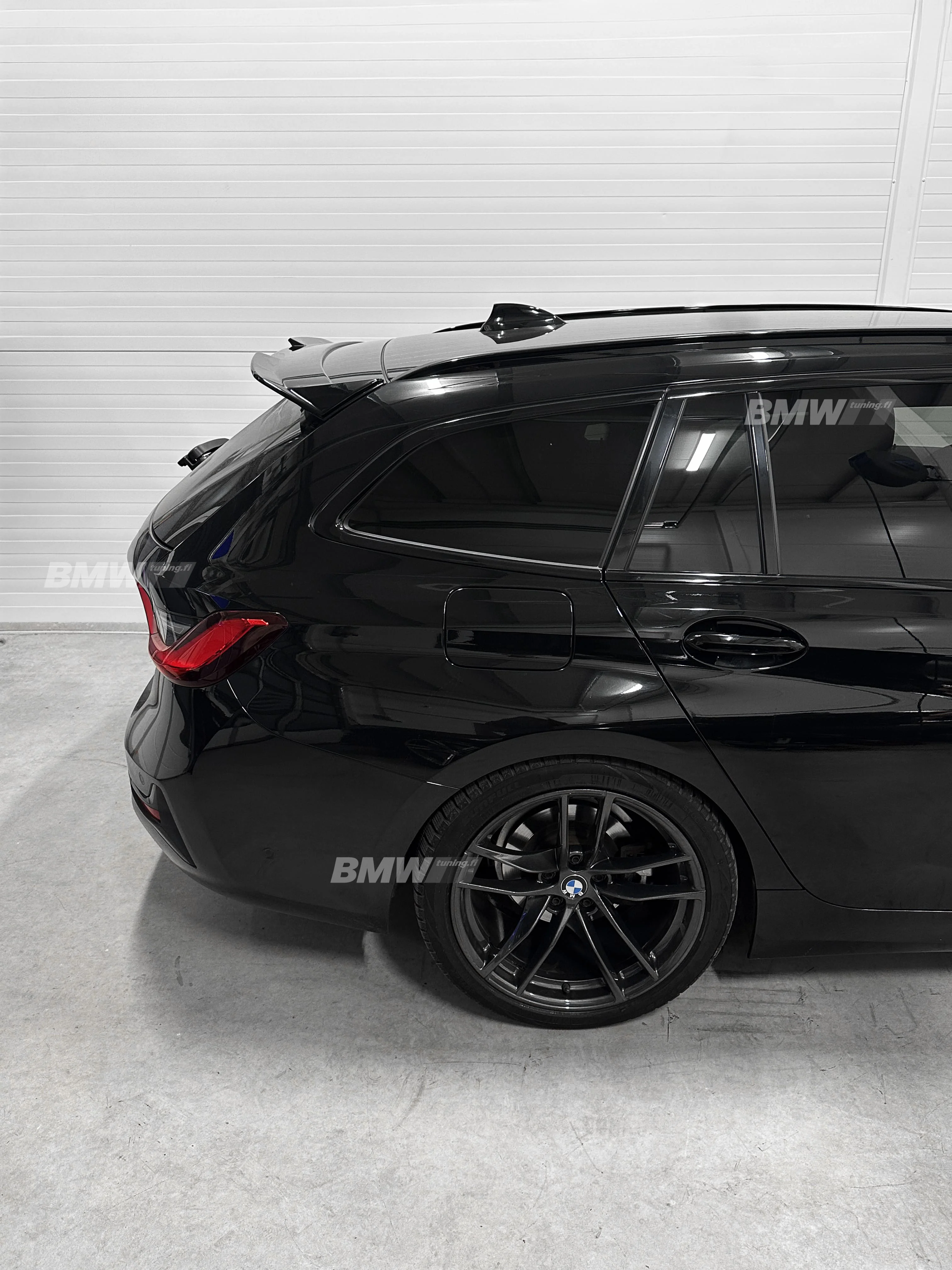 BMW G21 M-Performance Takaspoileri Kiiltävän Musta - Image 9