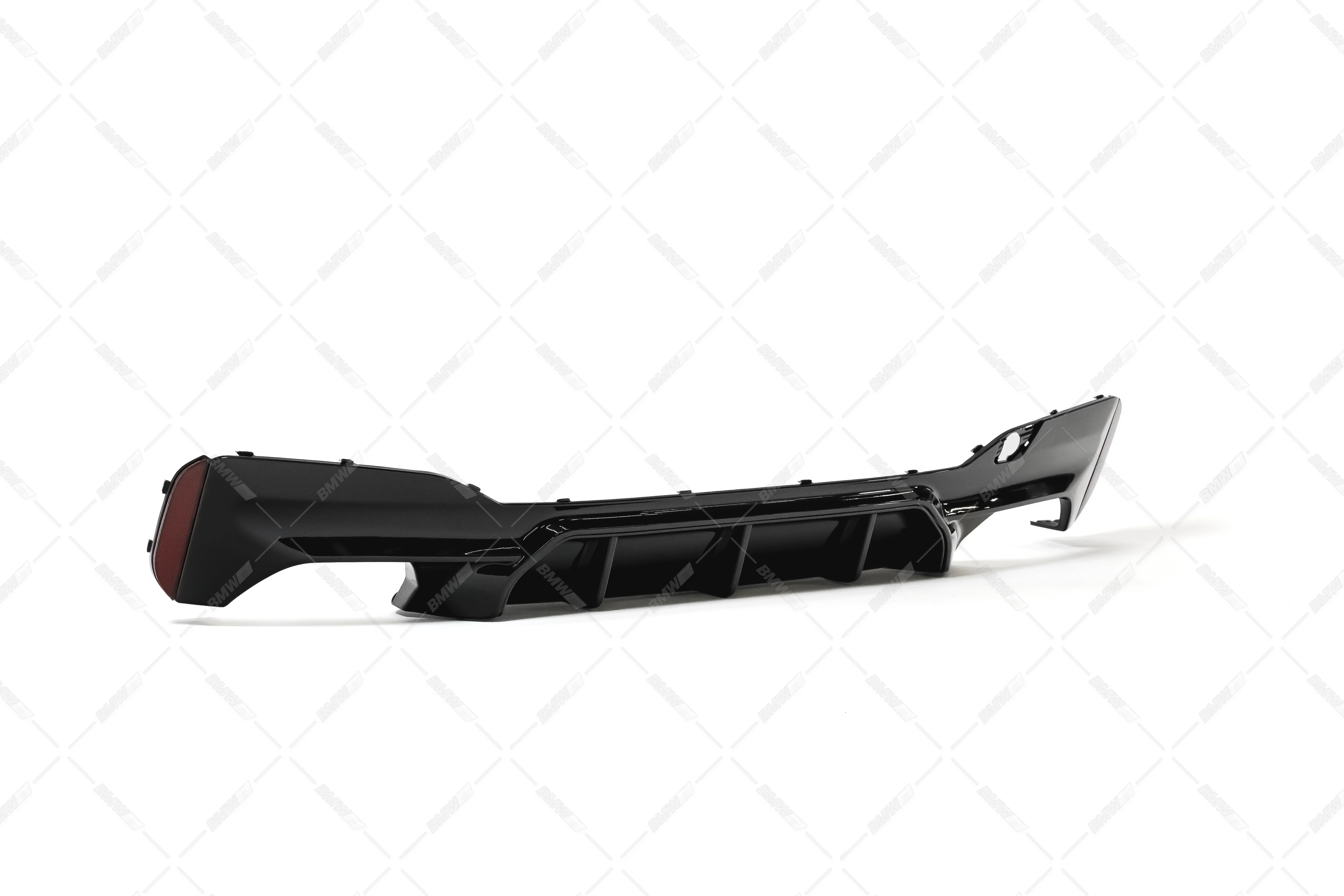 BMW G30 G31 G38, M5-look diffuusori kiiltävän musta - Image 4
