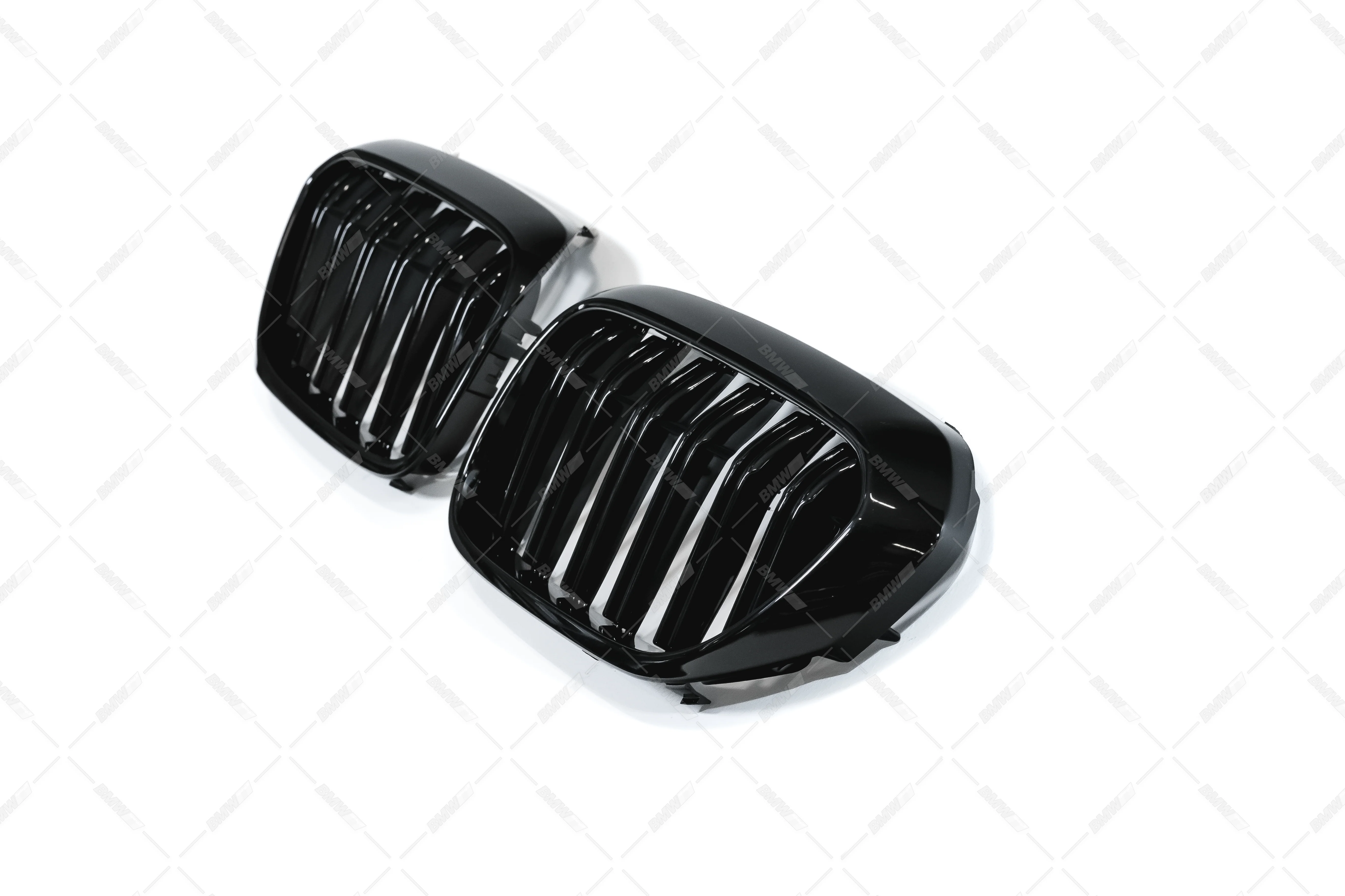 BMW G30 G31 , M5 look kiiltävän mustat munuaiset - Image 6