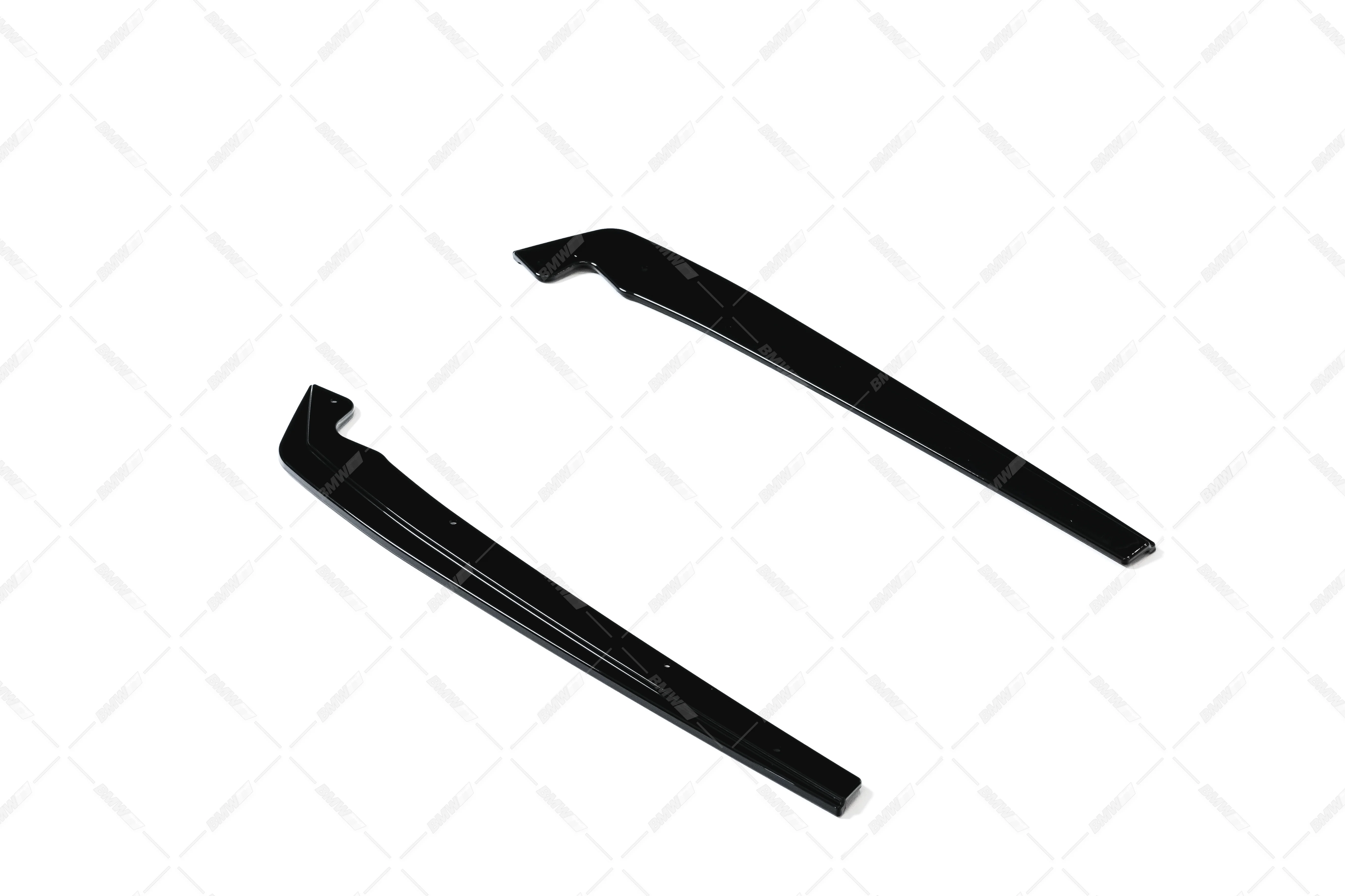 BMW G30 G31, takapuskurin kiiltävän mustat lipat lisäpalat, kulmasplitterit - Image 5