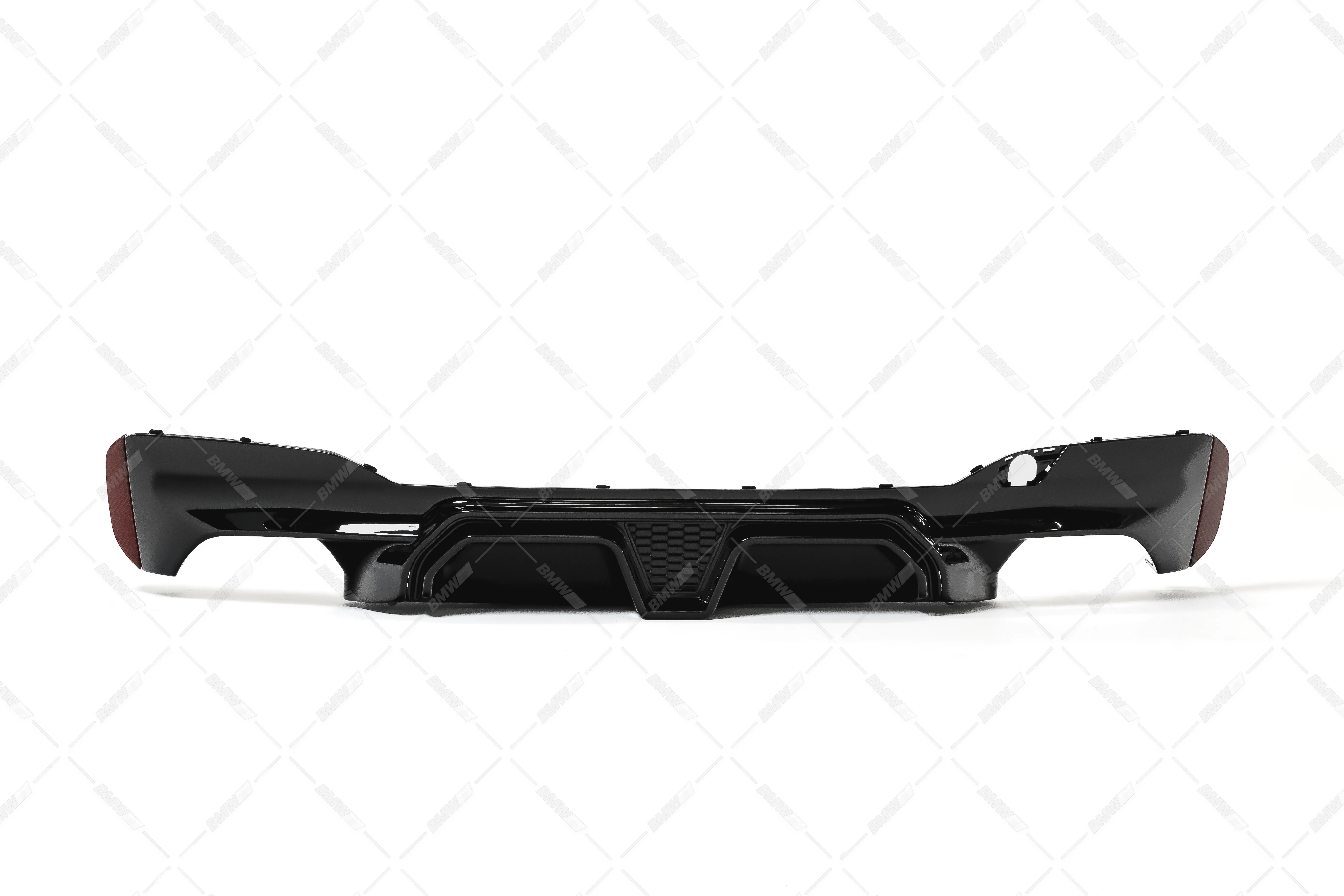 BMW G30 G31, M5 CS takapuskurin diffuusori kiiltävän musta - Image 3