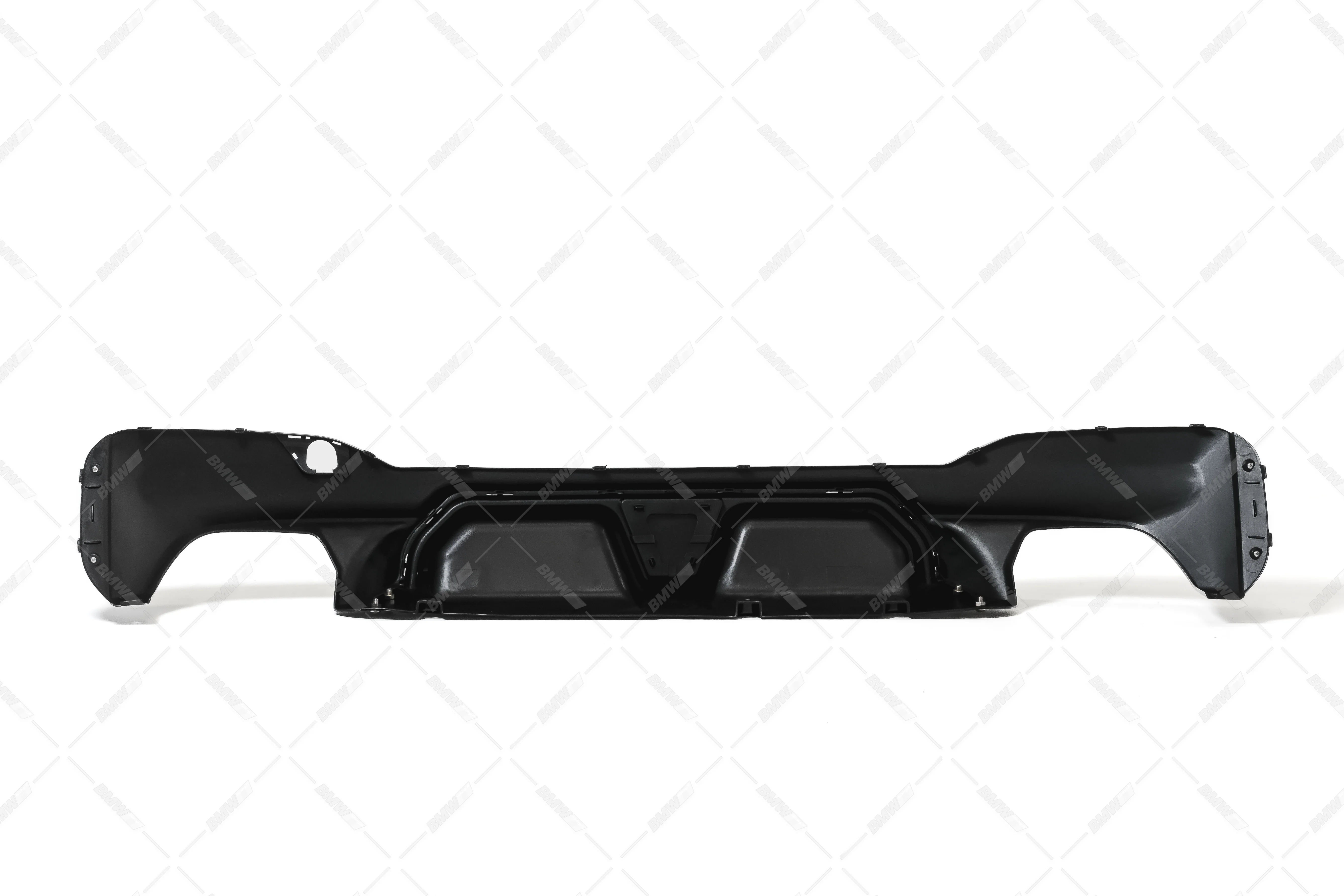 BMW G30 G31, M5 CS takapuskurin diffuusori kiiltävän musta - Image 8