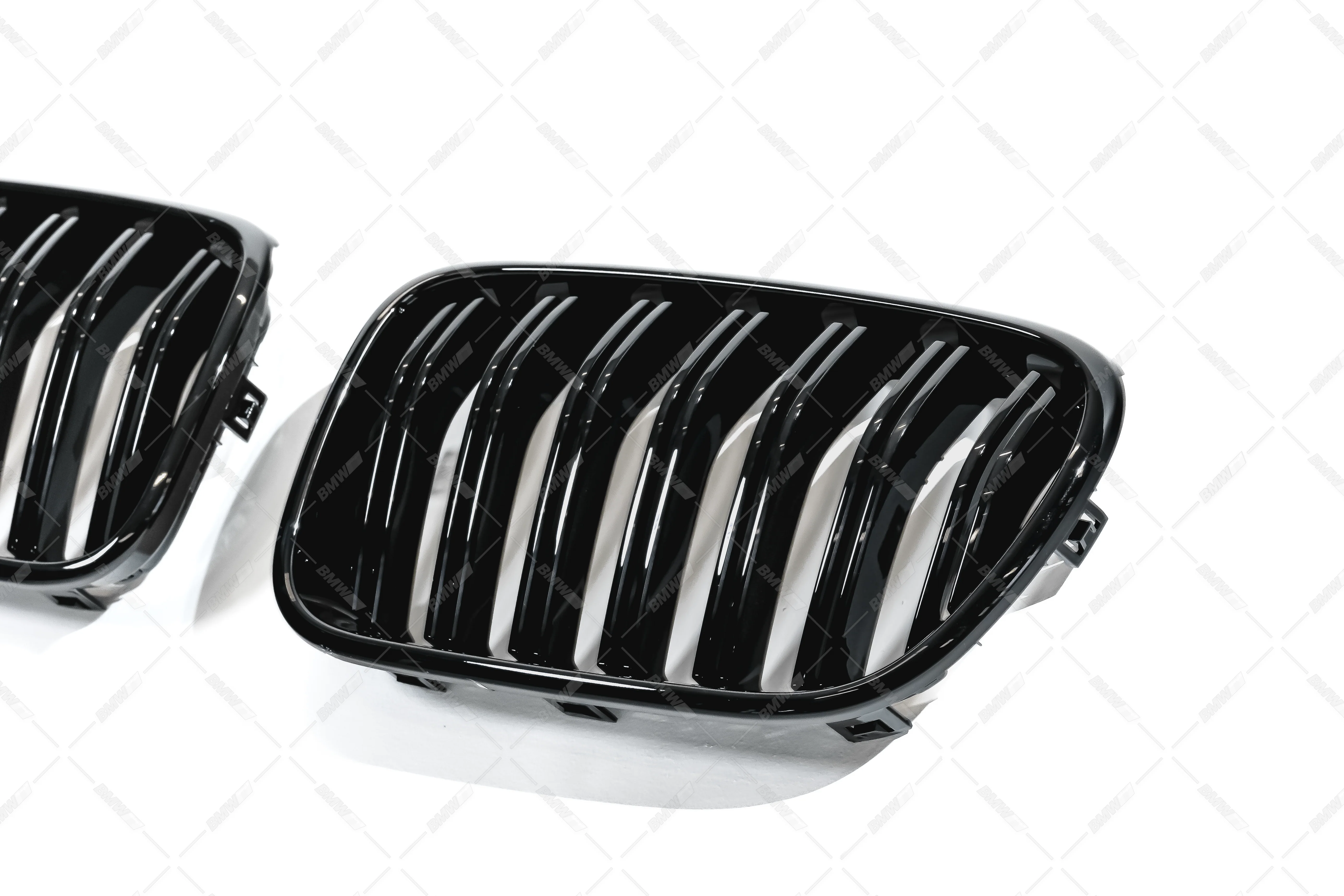 Bmw X3 F25 (2010-2014) kiiltävän mustat M-look munuaiset - Image 4
