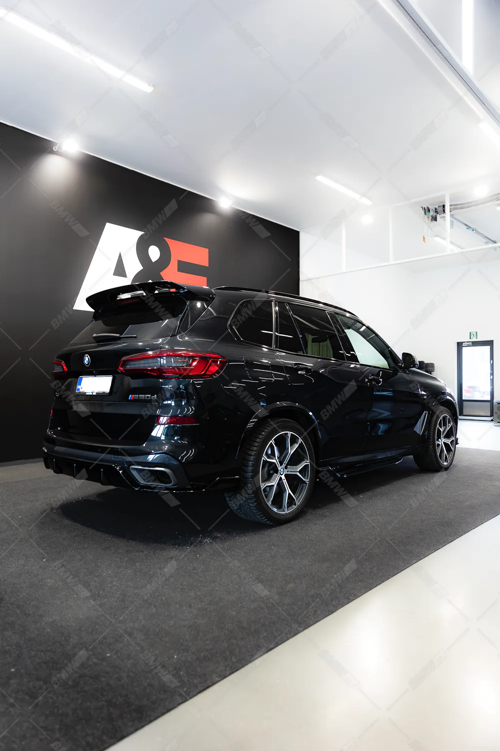 BMW X5 G05, Aero kiiltävän musta takadiffuusori - Image 9
