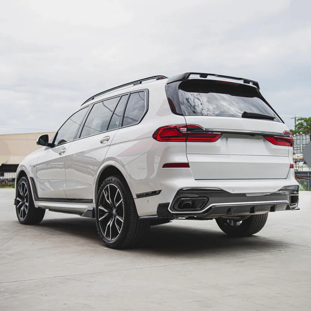 Bmw X7 G07, 2018-2022 Aero kit
Black Knight kiiltävän musta - Image 4